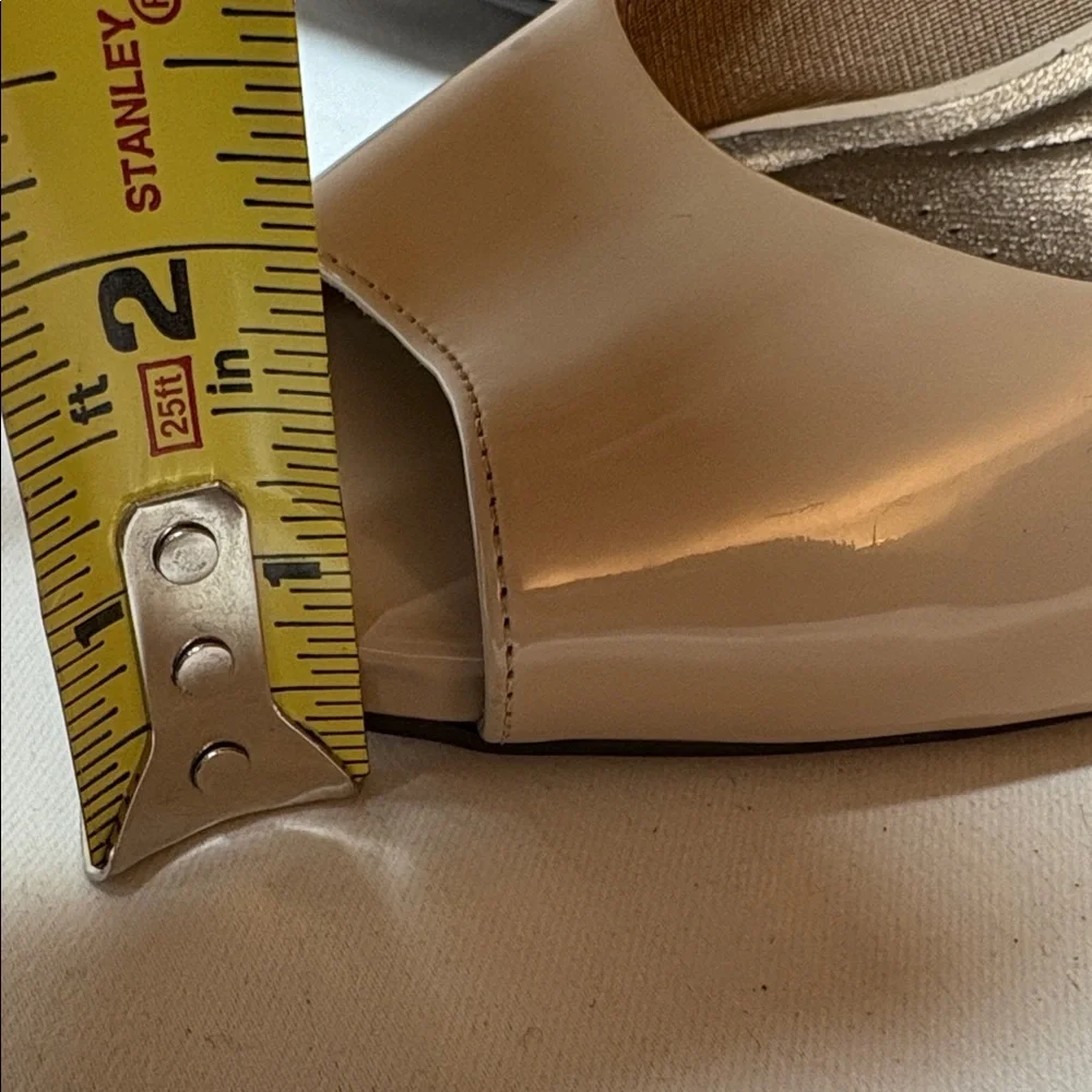 Life Stride Tan Manmade Faux Patent Heels Size 10
